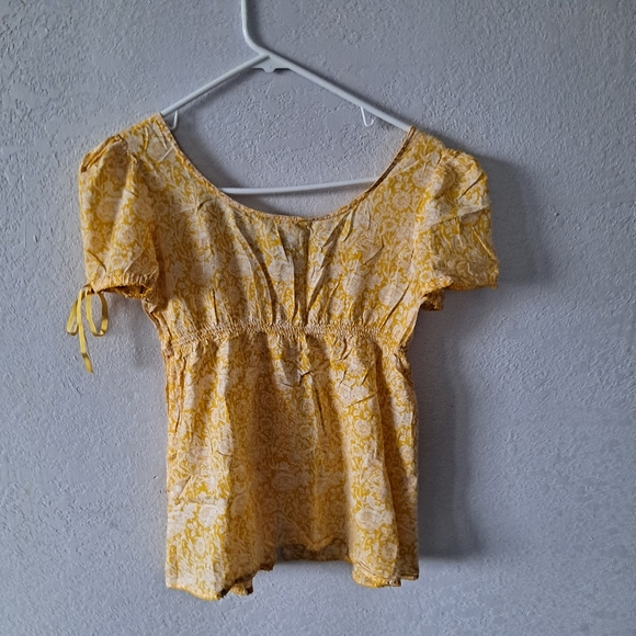 Yellow Banana Republic Floral Blouse - Picture 6 of 6